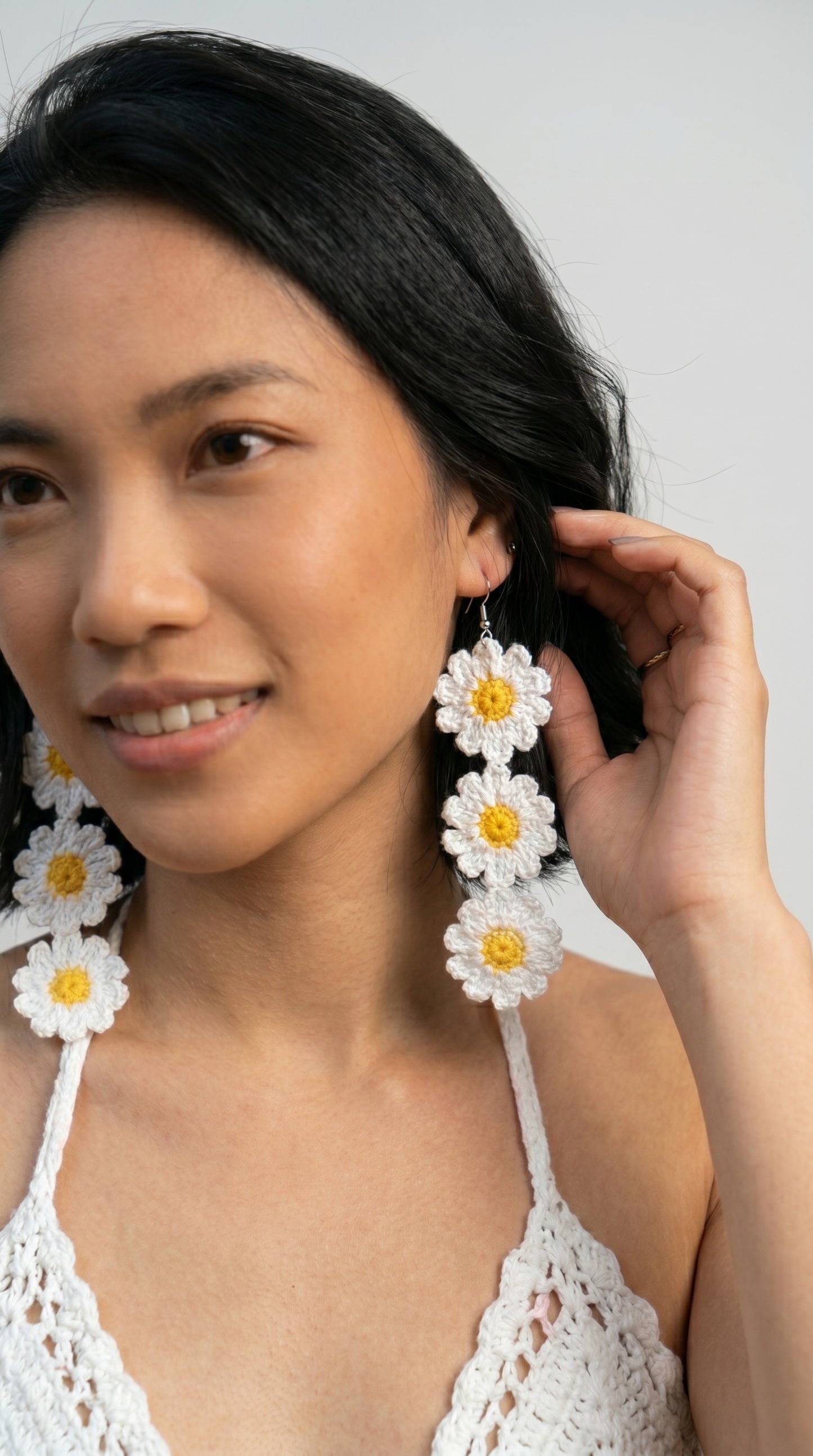 Astra Daisy Drop Earrings